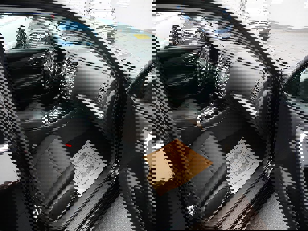 Used 2017 Nissan Altima 2.5 SR w/ Midnight Edition Package image 17