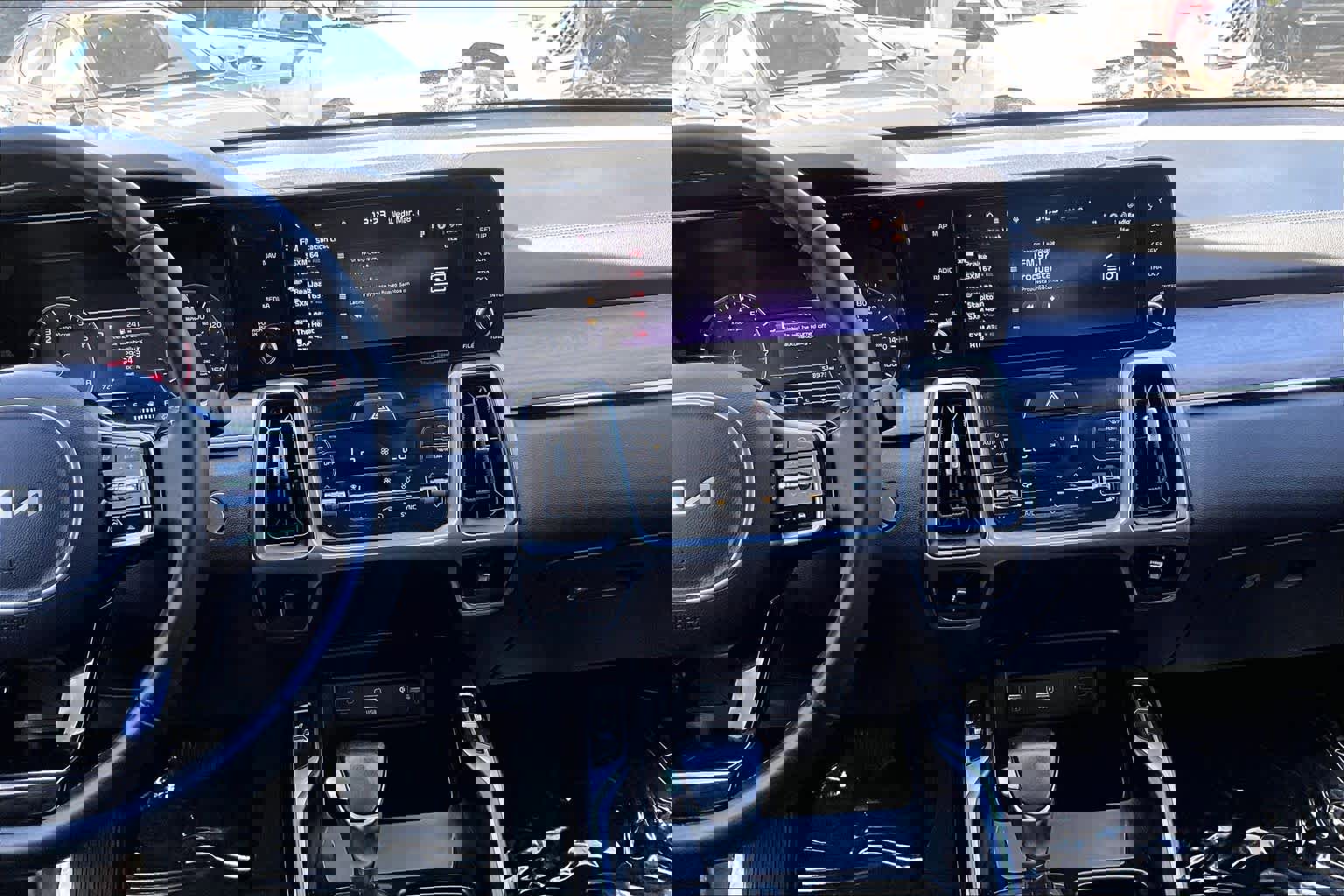 Used 2023 Kia Sorento EX w/ Panoramic Sunroof Package image 7