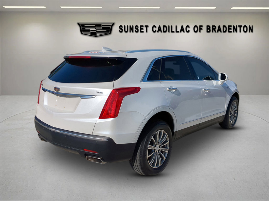 Used 2017 Cadillac XT5 Luxury w/ Driver Awareness Package image 4