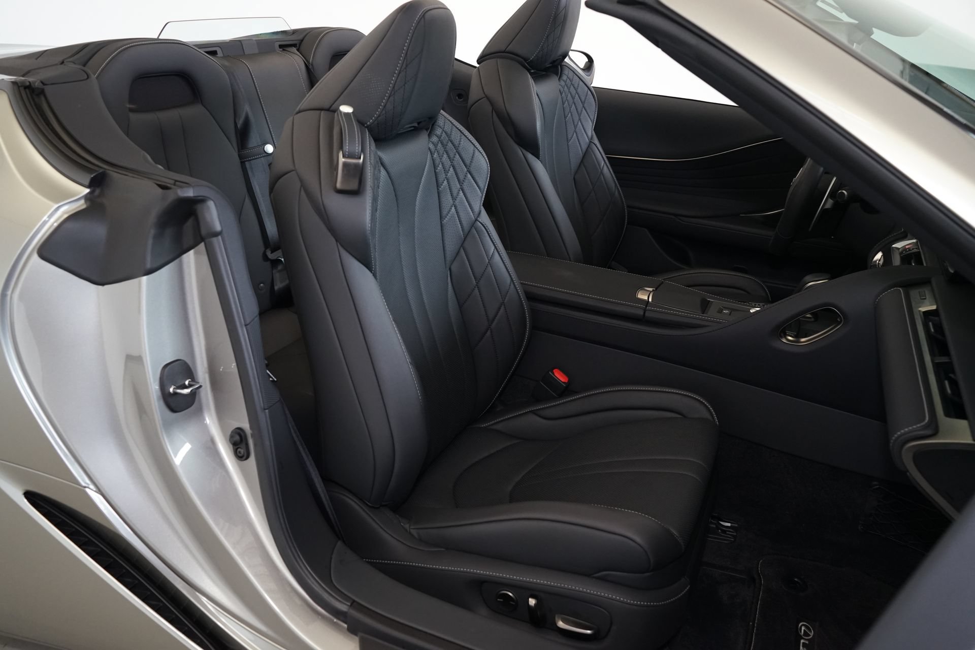 Used 2024 Lexus LC 500 Convertible w/ Touring Package RWD image 10