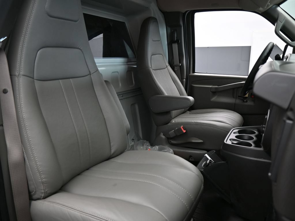 New 2026 Chevrolet Express 2500 Extended w/ Driver Convenience Package RWD image 42