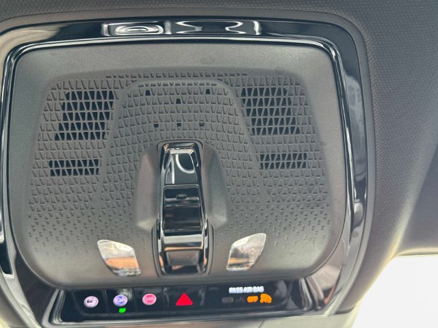 New 2025 Cadillac Lyriq Sport w/ LPO, Floor Liner Package AWD/4WD image 21