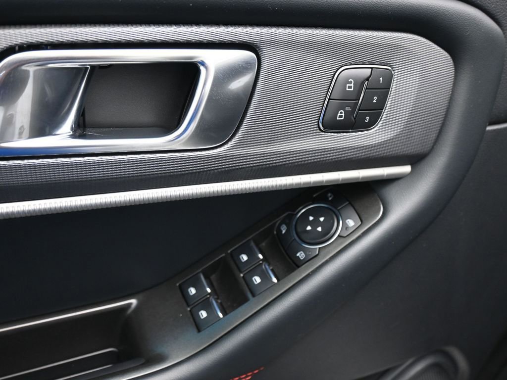 Certified 2025 Ford Explorer ST-Line w/ Premium Package image 12