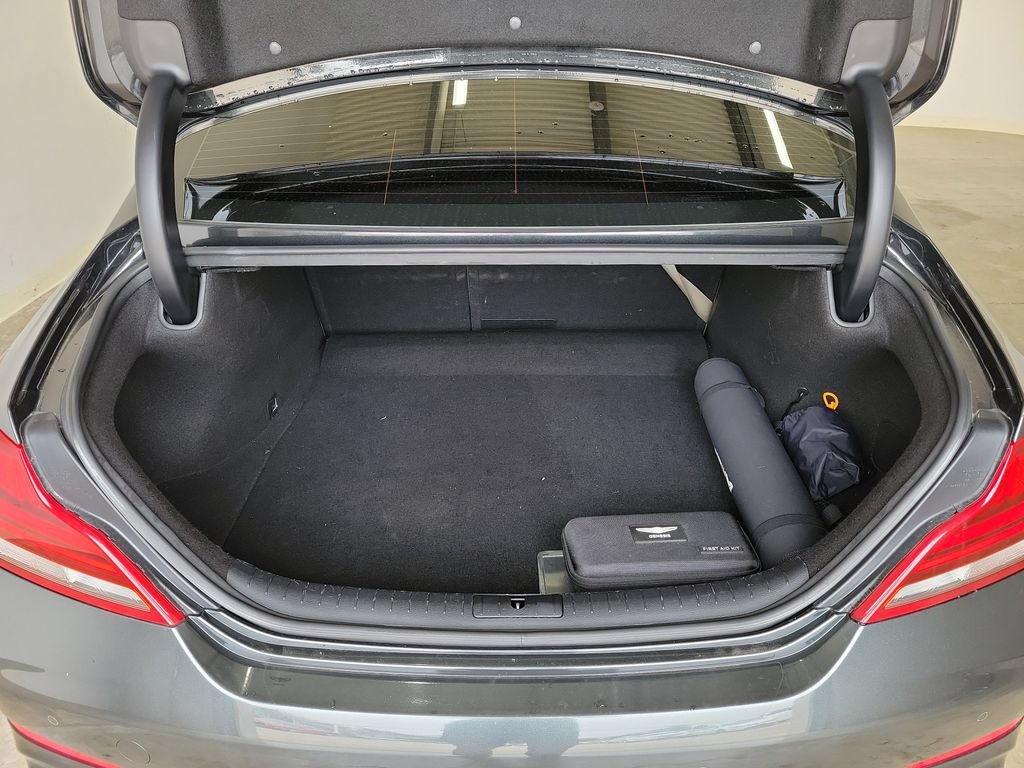 Used 2019 Genesis G70 3.3T Design RWD image 8