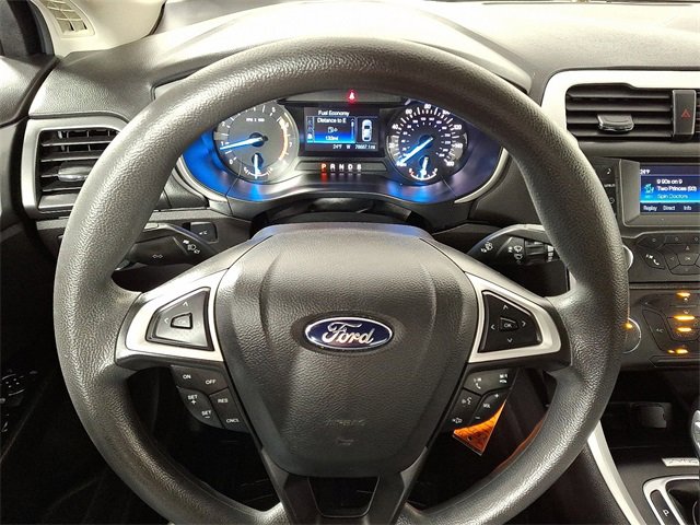 Used 2015 Ford Fusion SE image 18