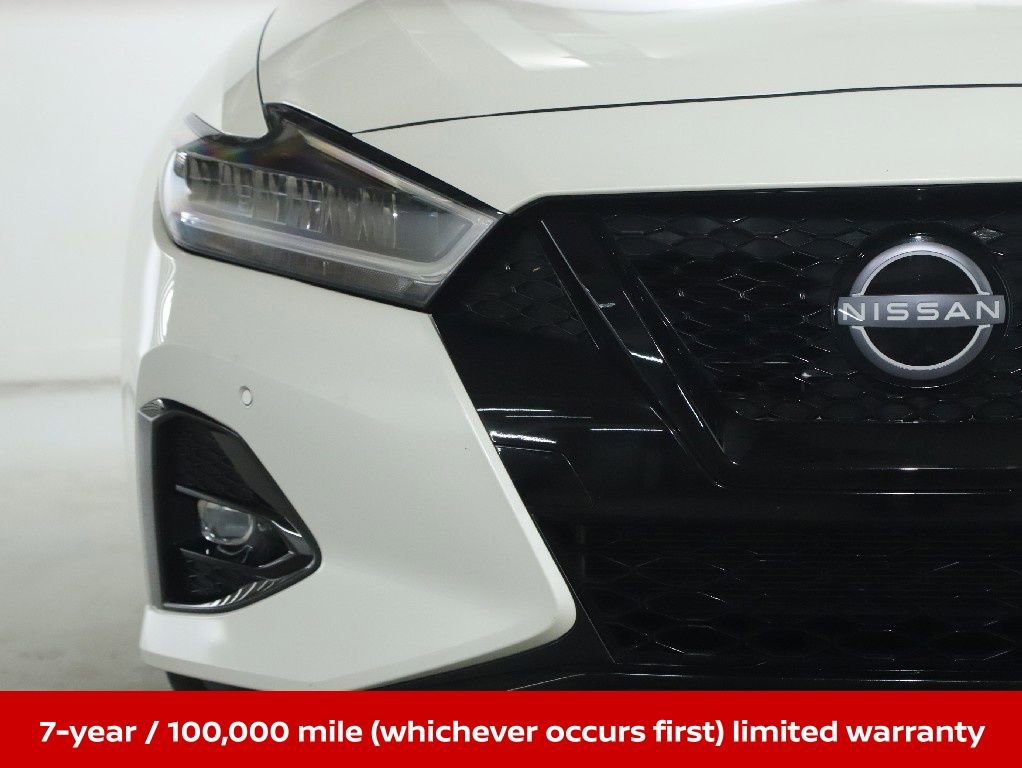 Certified 2023 Nissan Maxima SR w/ Sport Mat Group image 9