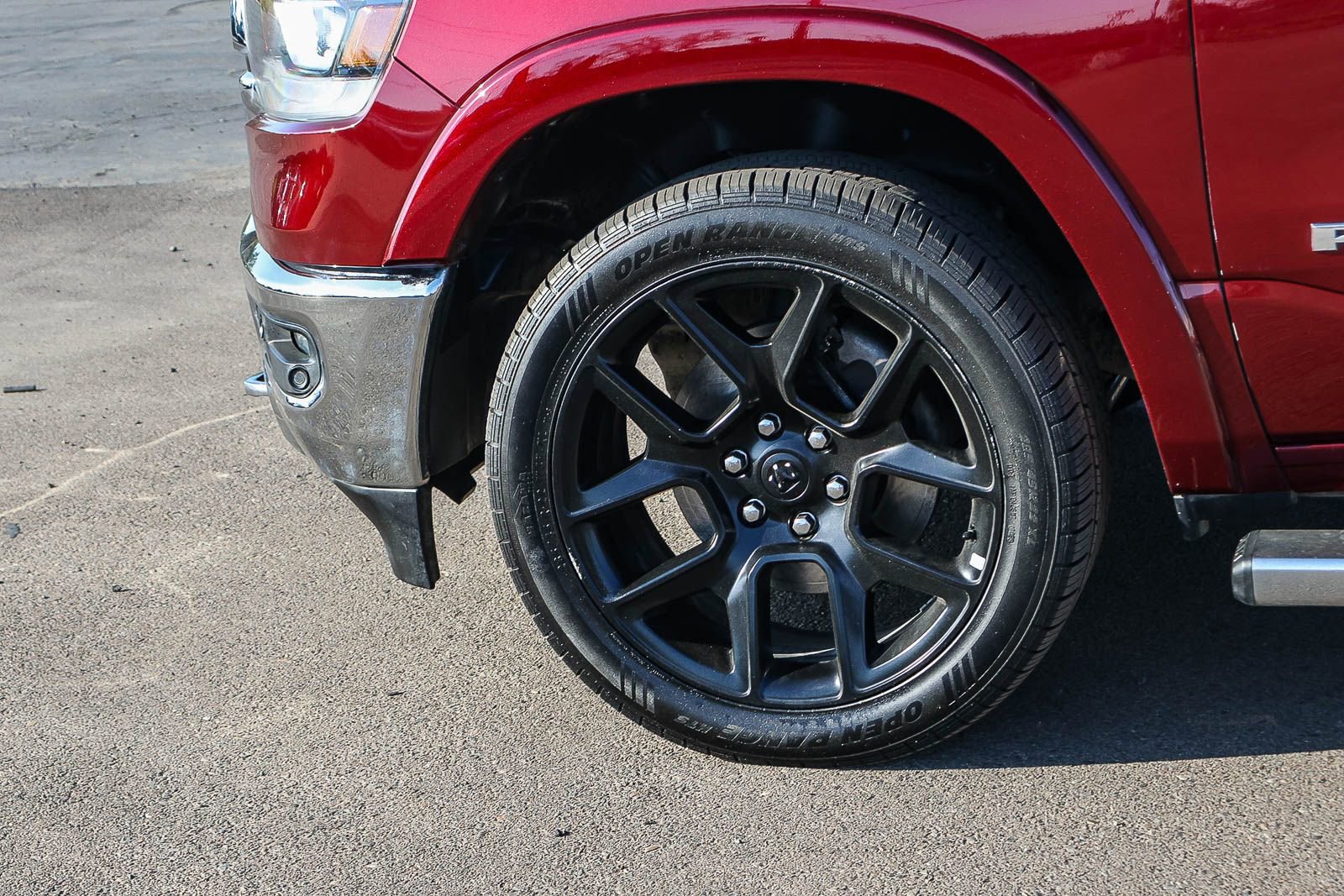 Used 2019 RAM 1500 Laramie image 9