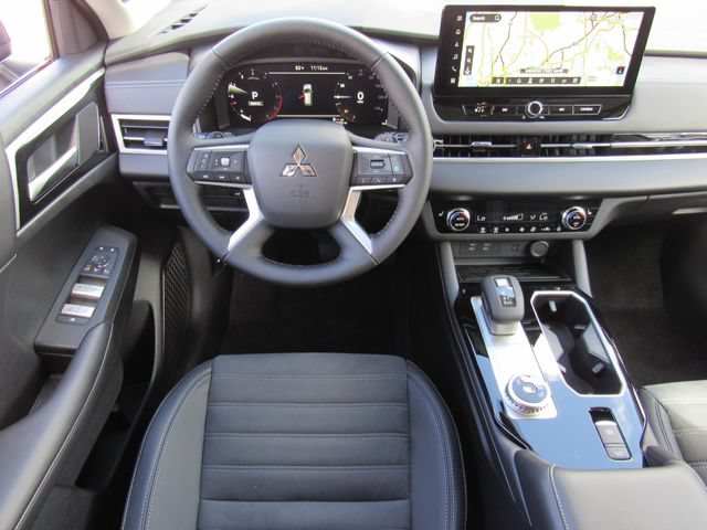 New 2026 Mitsubishi Outlander SE FWD image 17