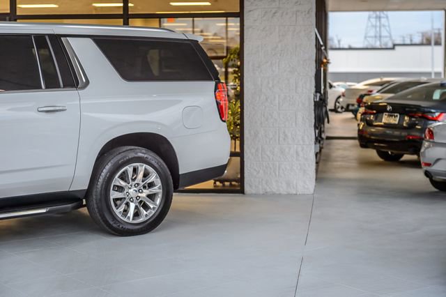 Used 2023 Chevrolet Suburban Premier image 57