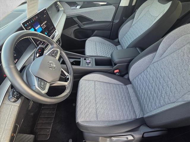 Used 2025 Volkswagen Tiguan S image 14