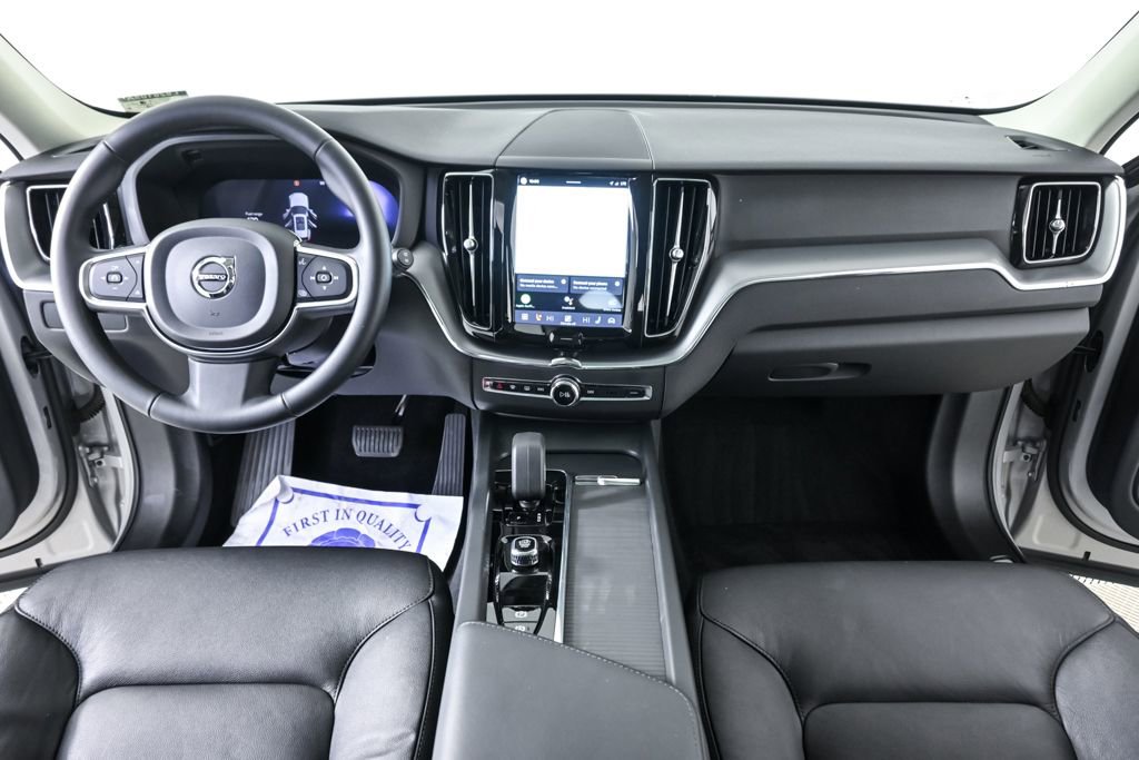 Certified 2024 Volvo XC60 B5 Core w/ Protection Package Premier AWD/4WD image 19