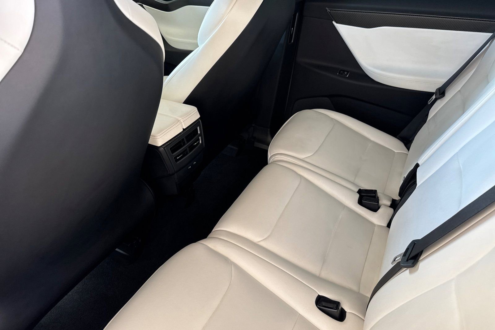 Used 2018 Tesla Model X 75D AWD/4WD image 12