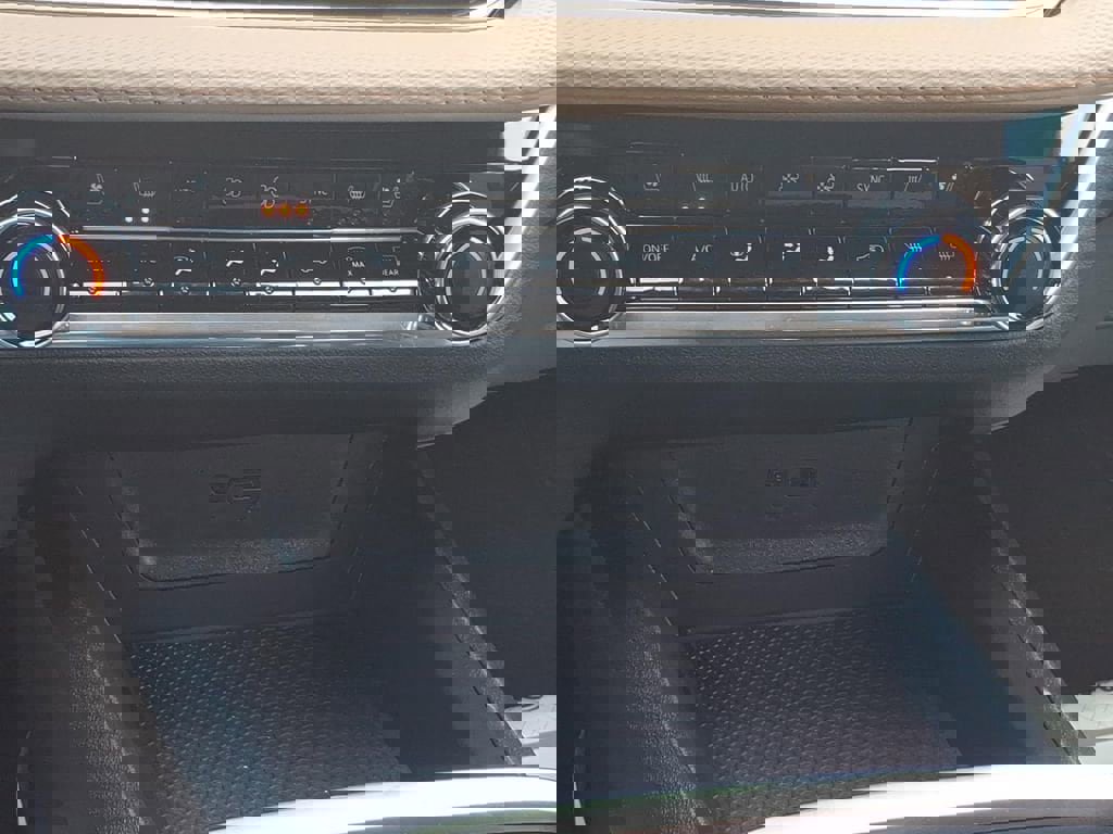 New 2026 Chevrolet Equinox ACTIV w/ Convenience Package III image 20