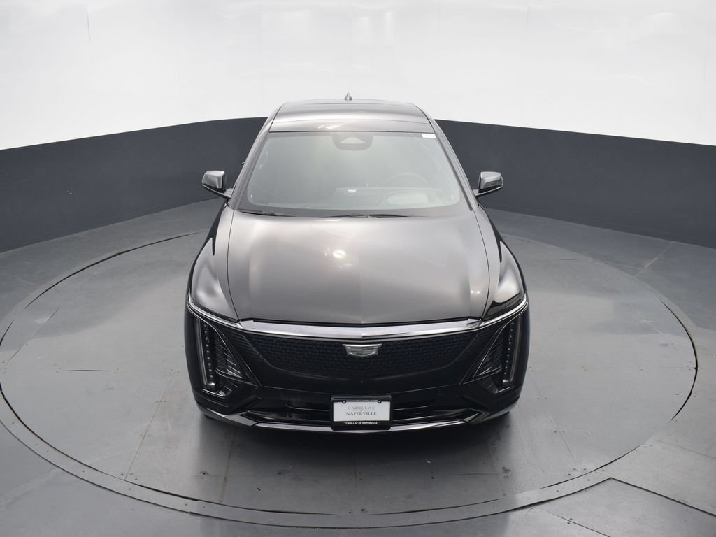 New 2026 Cadillac Lyriq Signature Sport w/ LPO, Floor Liner Package AWD/4WD image 38