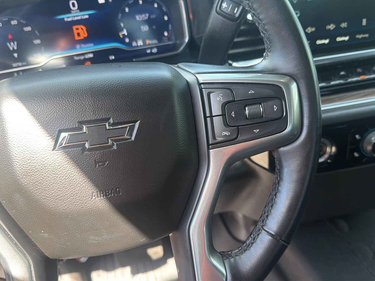 Used 2023 Chevrolet Silverado 1500 RST AWD/4WD image 18