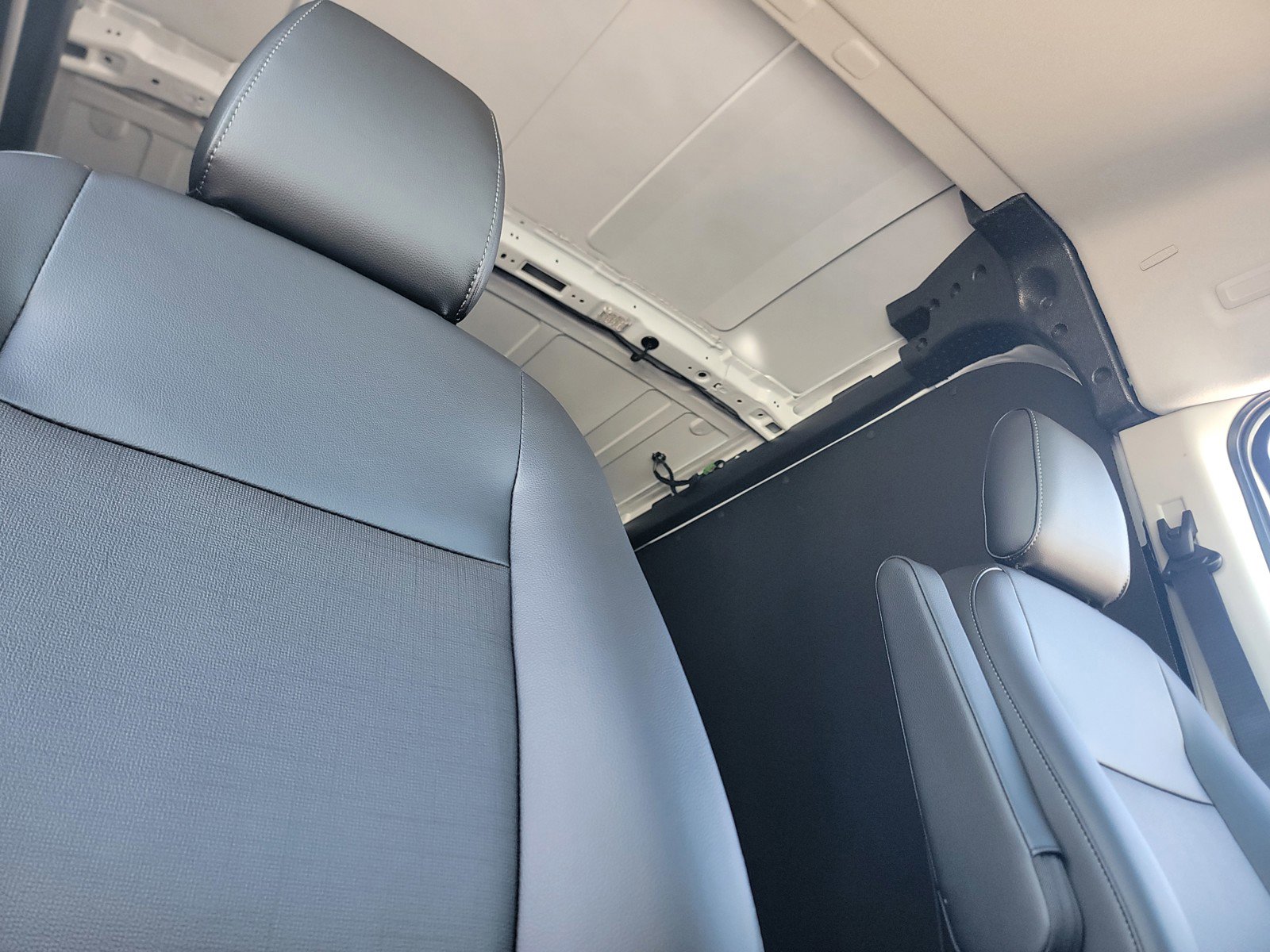 New 2026 Ford Transit 250 148 Medium Roof w/ Load Area Protection Package image 17