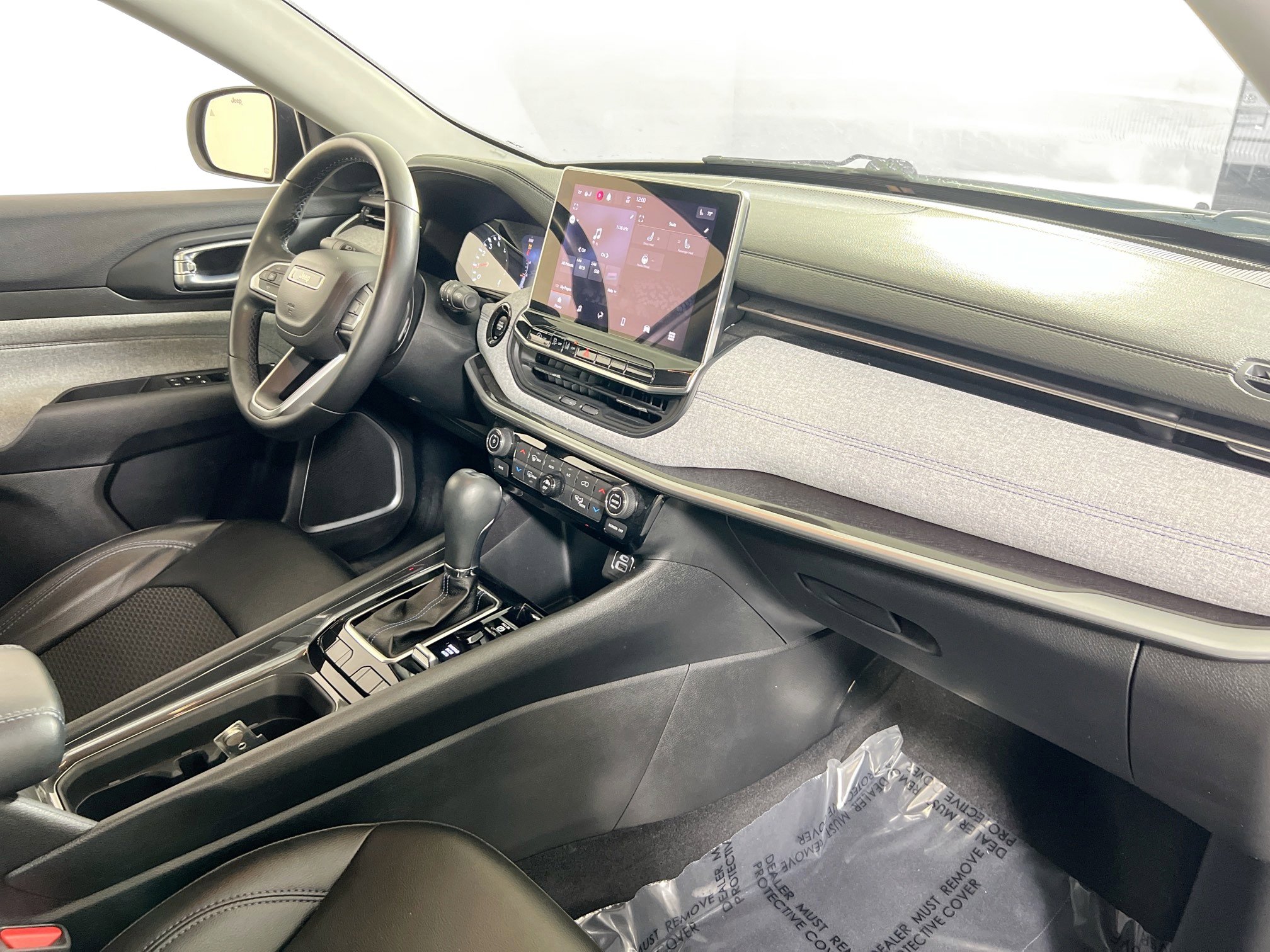 Used 2022 Jeep Compass Latitude w/ Convenience Group image 25