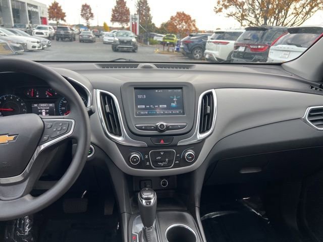Used 2018 Chevrolet Equinox LS image 16