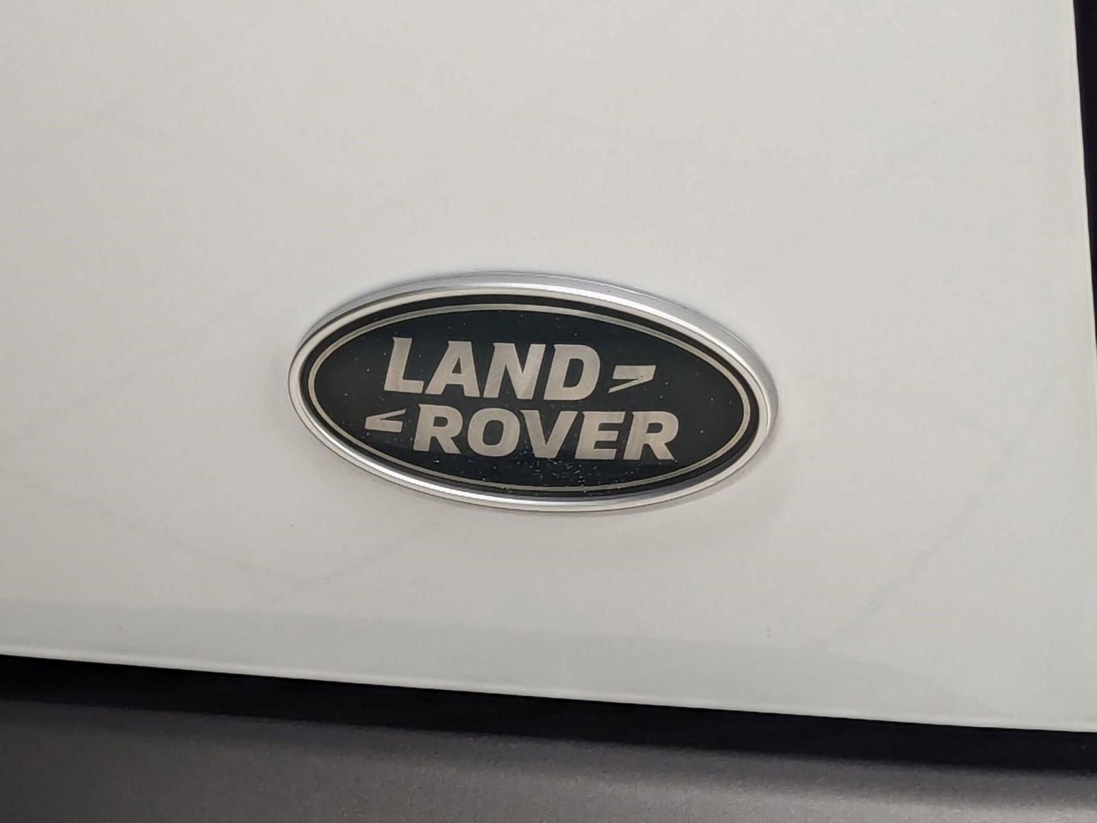 Used 2022 Land Rover Defender 110 X-Dynamic SE image 36