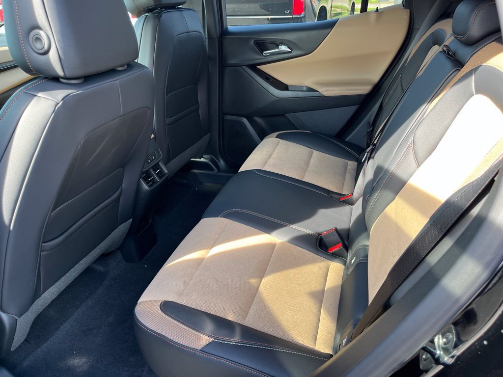 New 2027 Chevrolet Equinox ACTIV w/ Safety and Technology Package AWD/4WD image 28