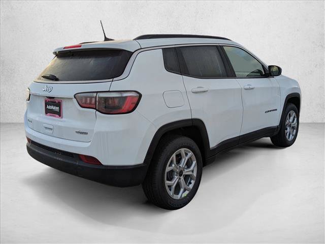 New 2026 Jeep Compass Latitude image 2