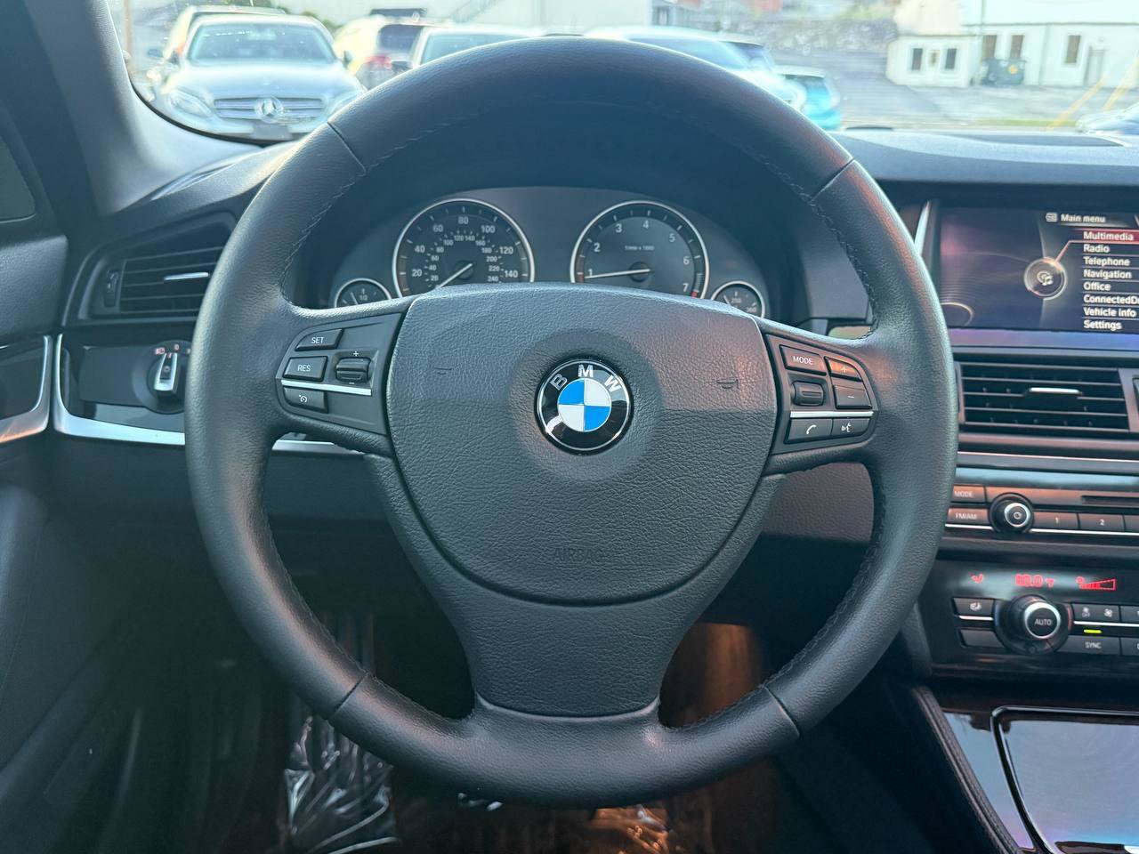 Used 2014 BMW 528i Sedan RWD image 38
