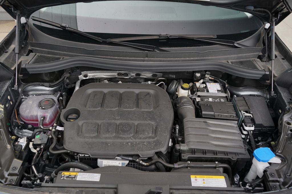 New 2026 Volkswagen Tiguan SE FWD image 34