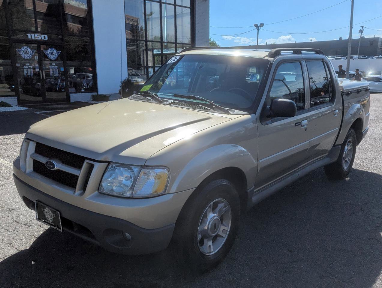 Used 2003 Ford Explorer Sport Trac XLT RWD image 2