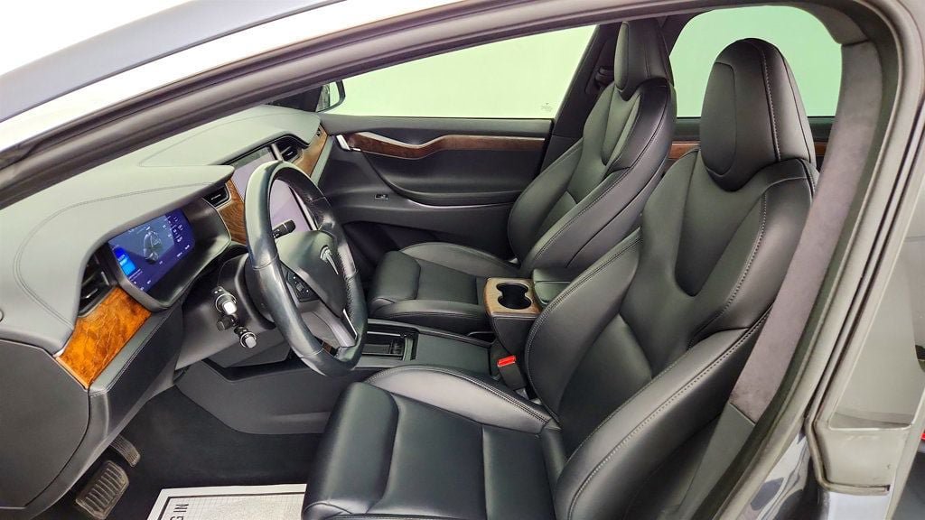 Used 2020 Tesla Model X Long Range AWD/4WD image 23