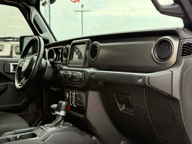 Used 2023 Jeep Gladiator Sport image 13