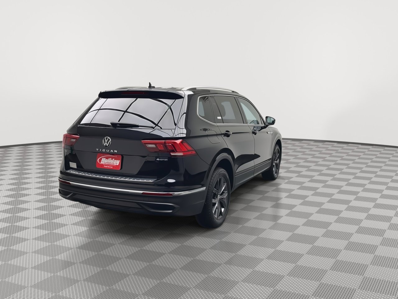 Used 2022 Volkswagen Tiguan SE AWD/4WD image 39