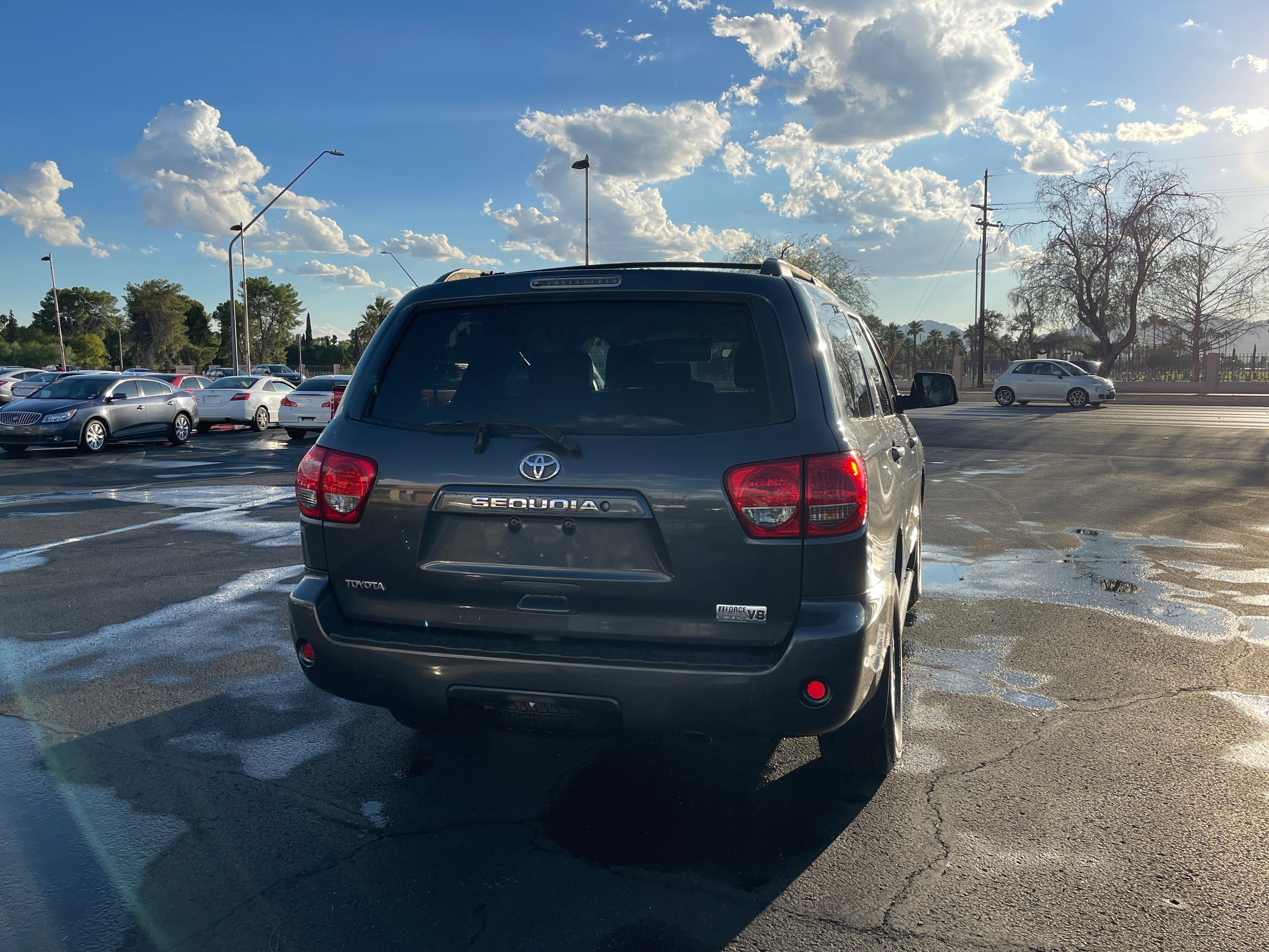 Used 2008 Toyota Sequoia SR5 w/ Pwr Driver Seat Pkg RWD image 4