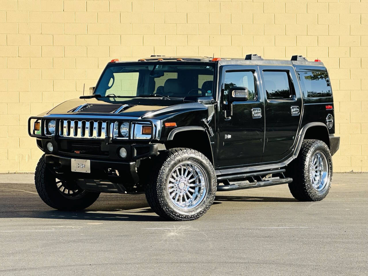 Used 2004 HUMMER H2 w/ Preferred Equipment Group AWD/4WD image 4