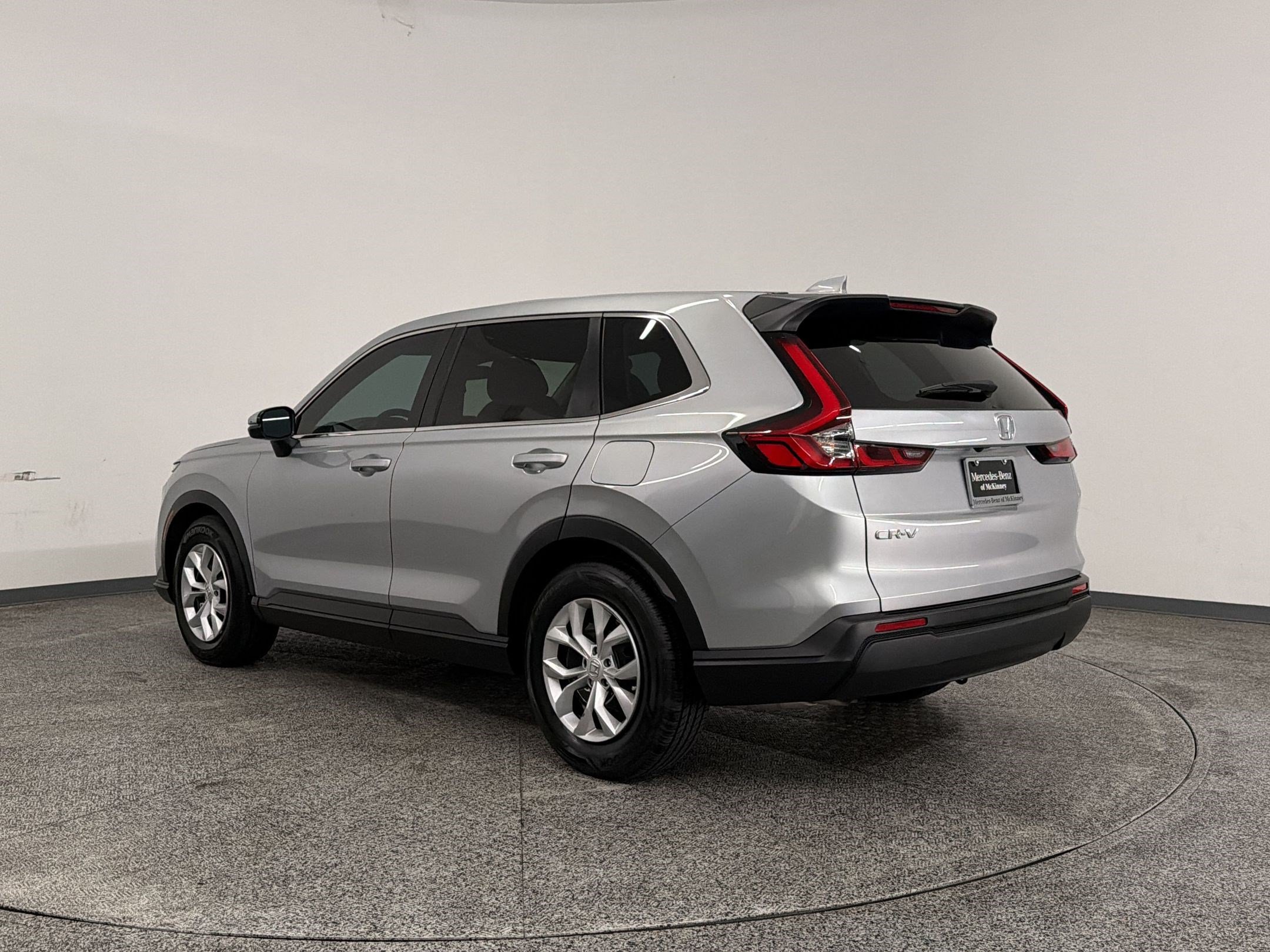 Used 2025 Honda CR-V LX image 3