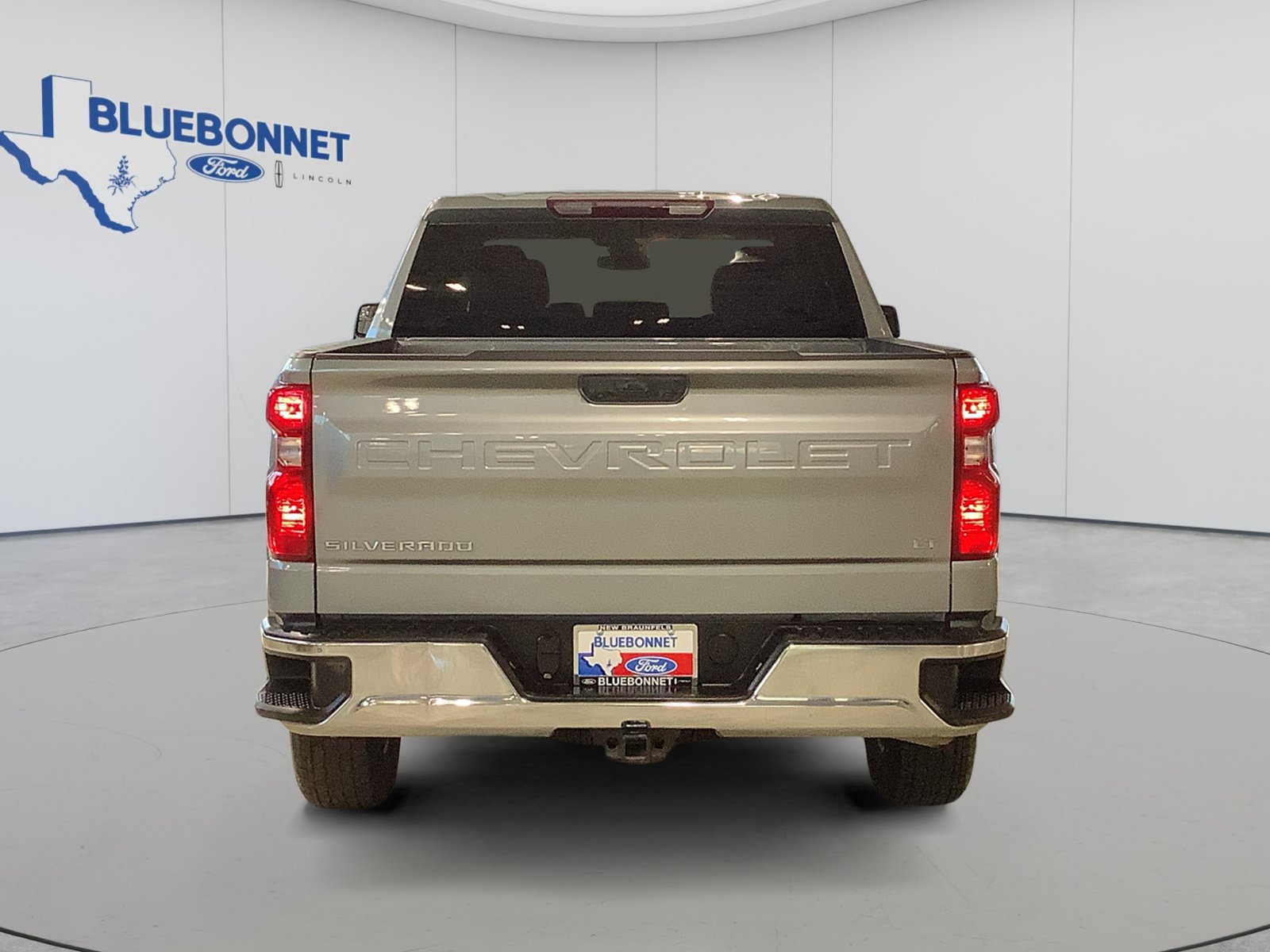 Used 2025 Chevrolet Silverado 1500 LT RWD image 6