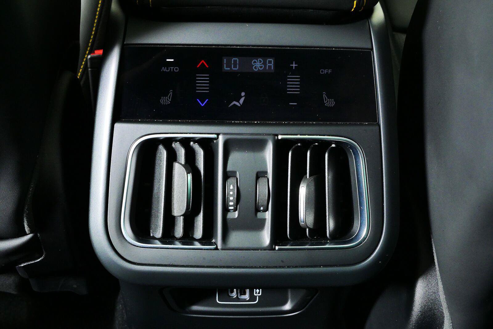 Used 2023 Maserati Grecale Modena AWD/4WD image 18