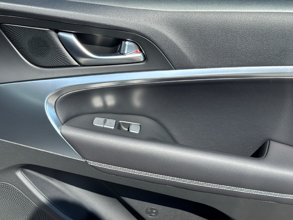 New 2026 Genesis G70 2.5T RWD image 14
