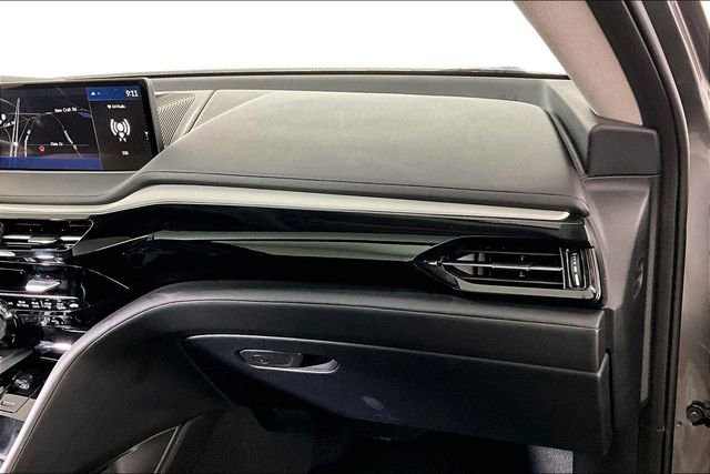 Used 2023 Acura MDX SH-AWD w/ Technology Package image 16