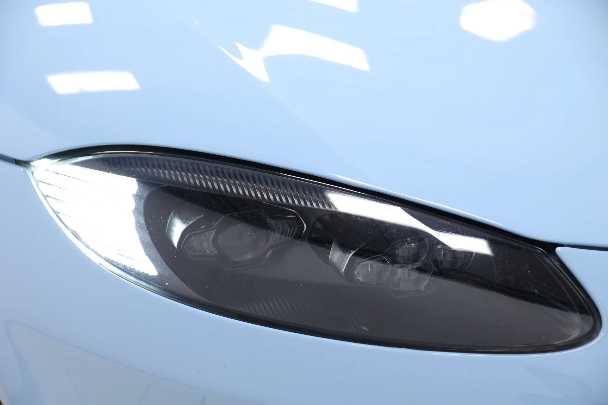 Used 2020 Aston Martin V8 Vantage Coupe RWD image 91