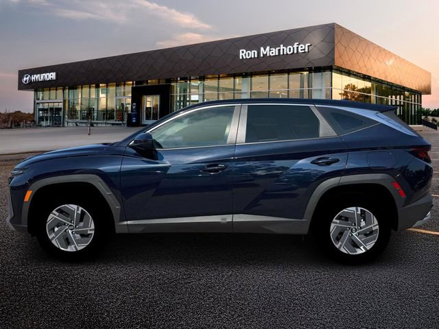 New 2026 Hyundai Tucson Blue SE image 3