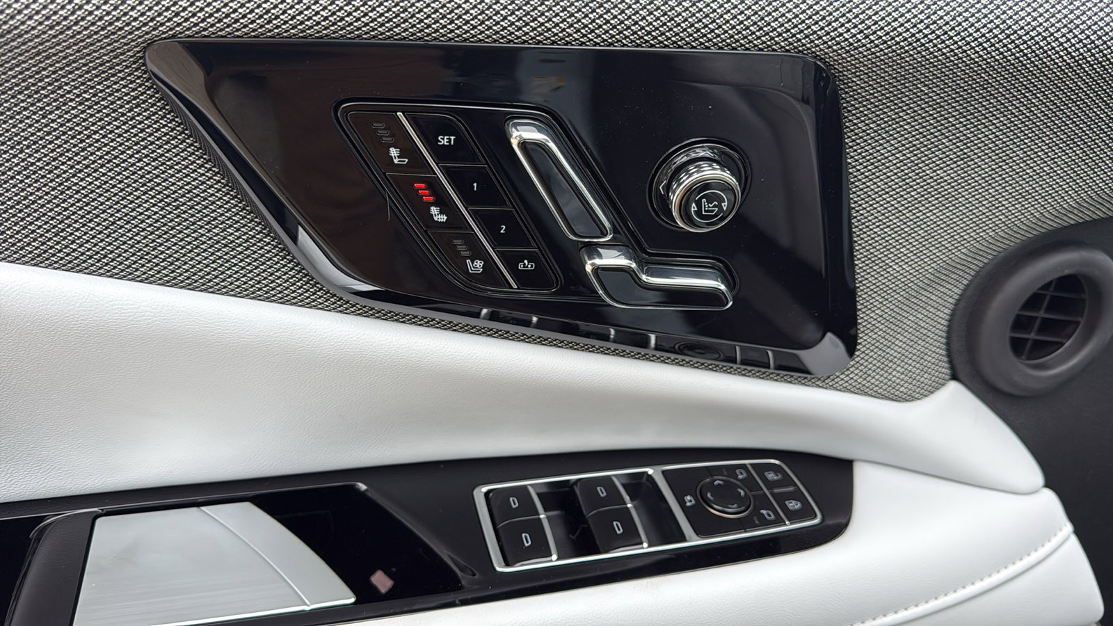 New 2026 Cadillac Optiq Sport 2 image 11