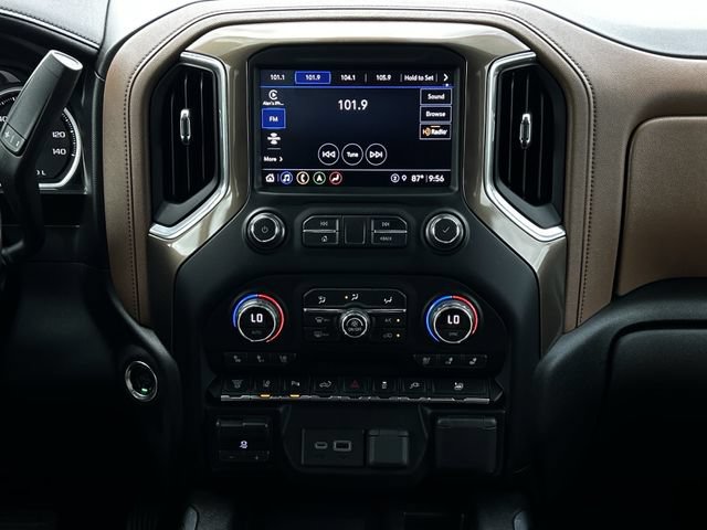 Used 2021 Chevrolet Silverado 3500 High Country AWD/4WD image 18