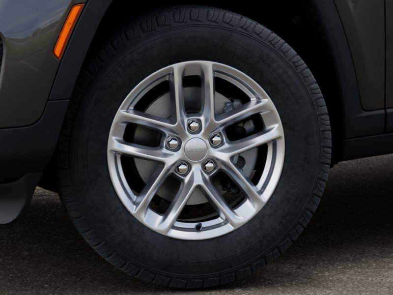 New 2026 Jeep Grand Cherokee Laredo X RWD image 9
