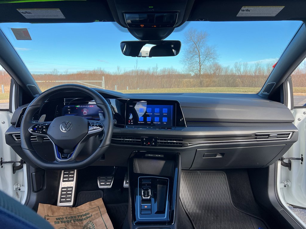 Used 2023 Volkswagen Golf R image 20