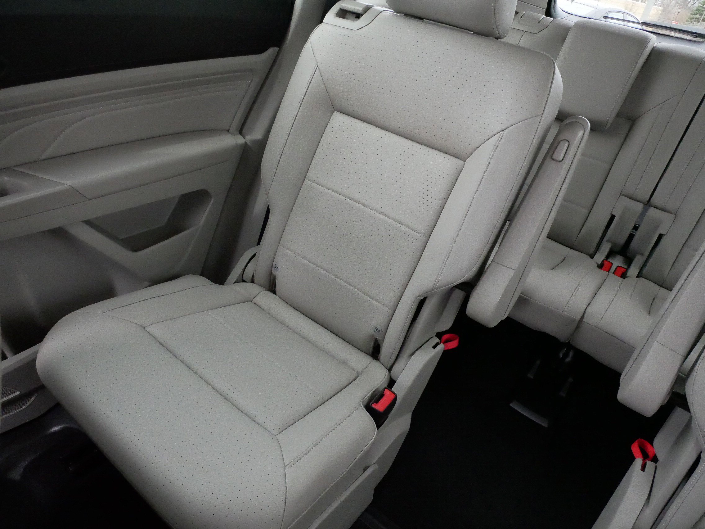 Certified 2023 Volkswagen Atlas SE w/ Panoramic Sunroof Package image 12