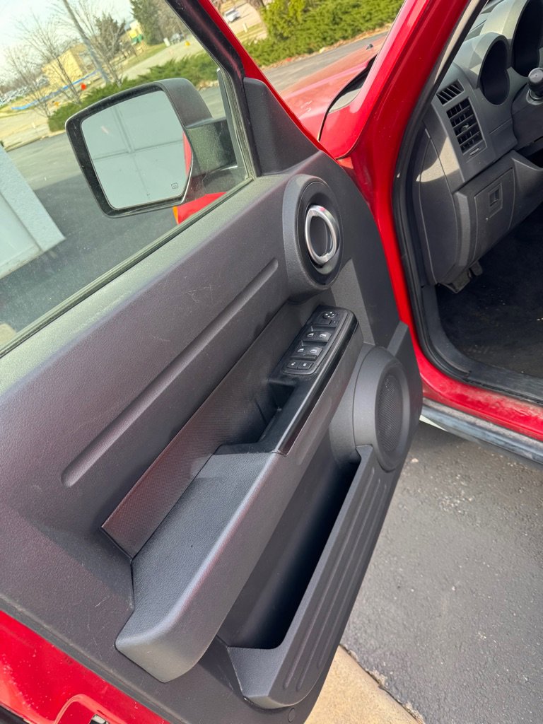 Used 2011 Dodge Nitro Heat image 9