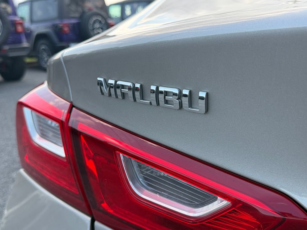 Used 2025 Chevrolet Malibu LT FWD image 16