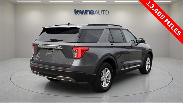 Used 2023 Ford Explorer XLT w/ Equipment Group 202A image 8