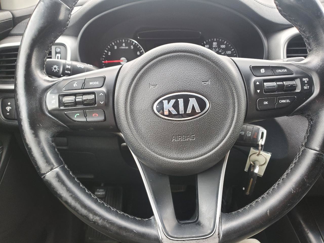 Used 2017 Kia Sorento FWD w/ LX Convenience Package image 20