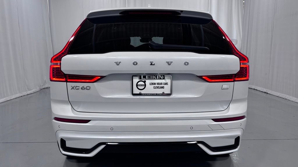 Certified 2024 Volvo XC60 T8 Ultimate AWD/4WD image 7